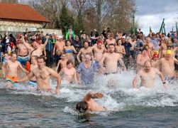 Neujahrsschwimmen 2024 In Jena 02